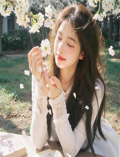 地瓜视频免费观看_骚导航_丝袜美女_艺术